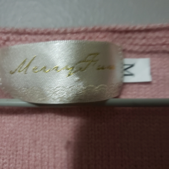 Sweater - Picture 2 of 6